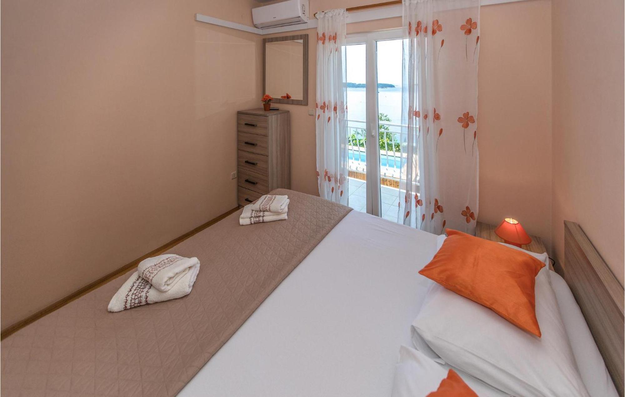 3 Bedroom Lovely Home In Plat Mlini Exteriér fotografie