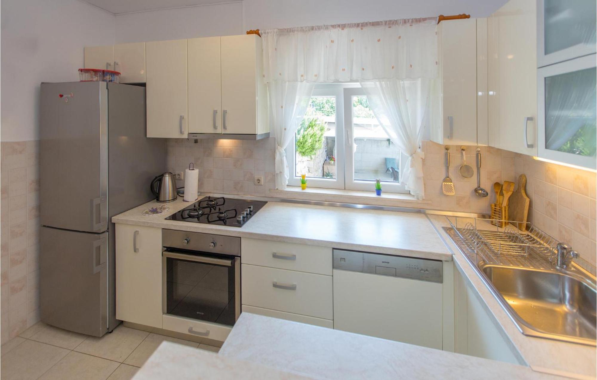 3 Bedroom Lovely Home In Plat Mlini Exteriér fotografie