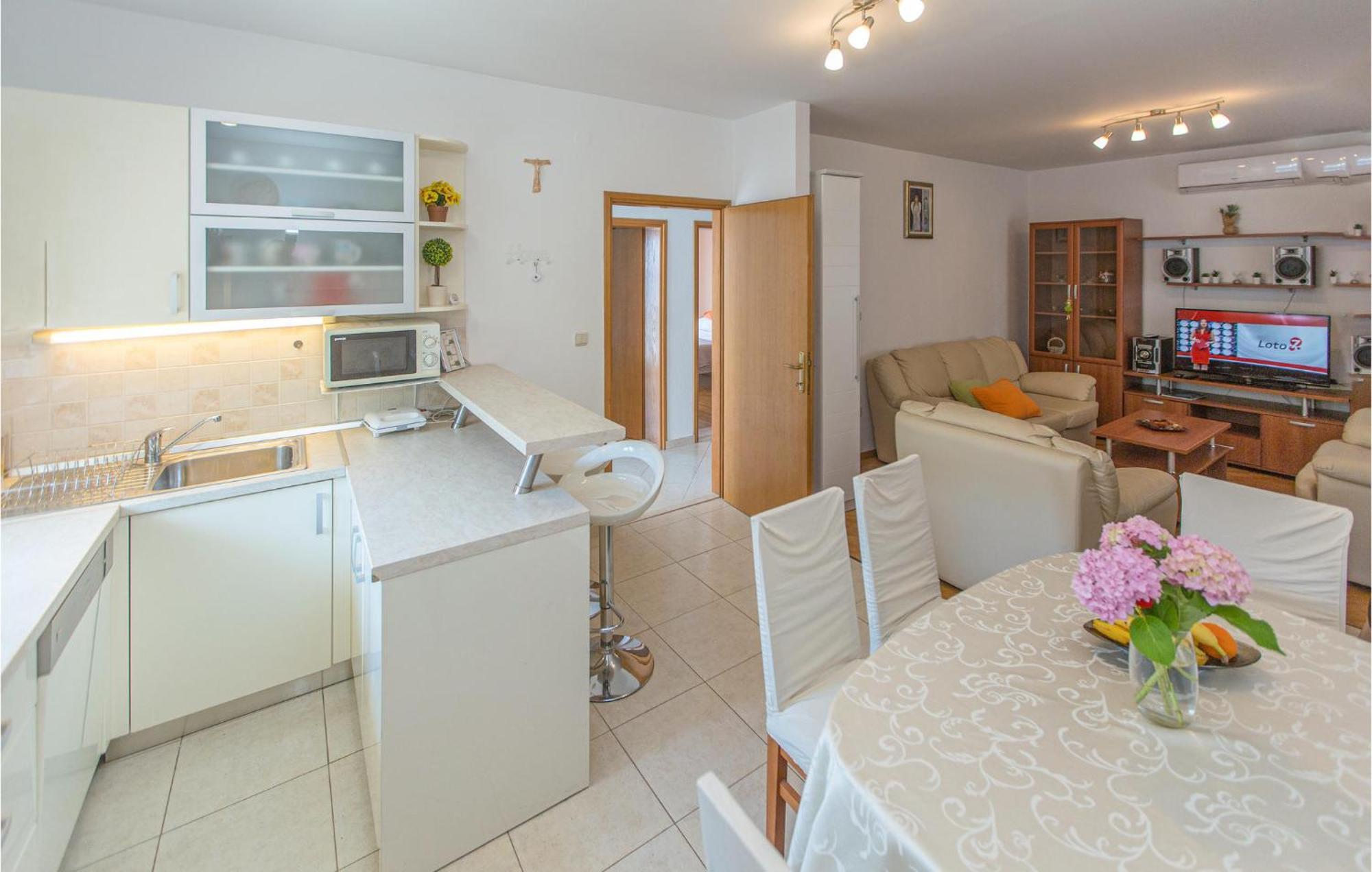 3 Bedroom Lovely Home In Plat Mlini Exteriér fotografie